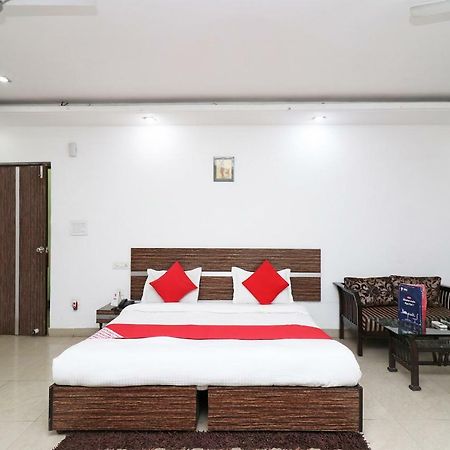 Oyo 10257 Hotel Lotus Park Γκουργκάον Εξωτερικό φωτογραφία