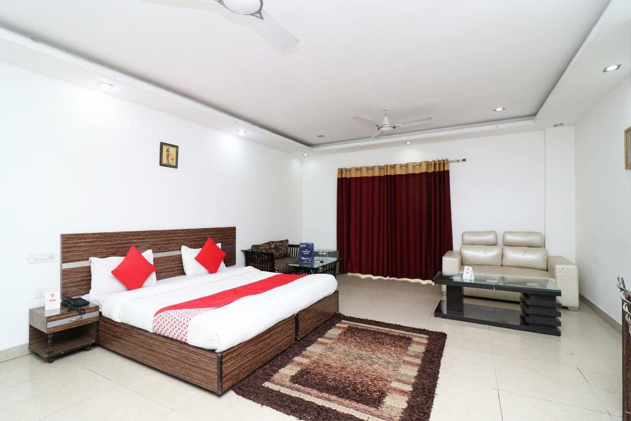 Oyo 10257 Hotel Lotus Park Γκουργκάον Εξωτερικό φωτογραφία